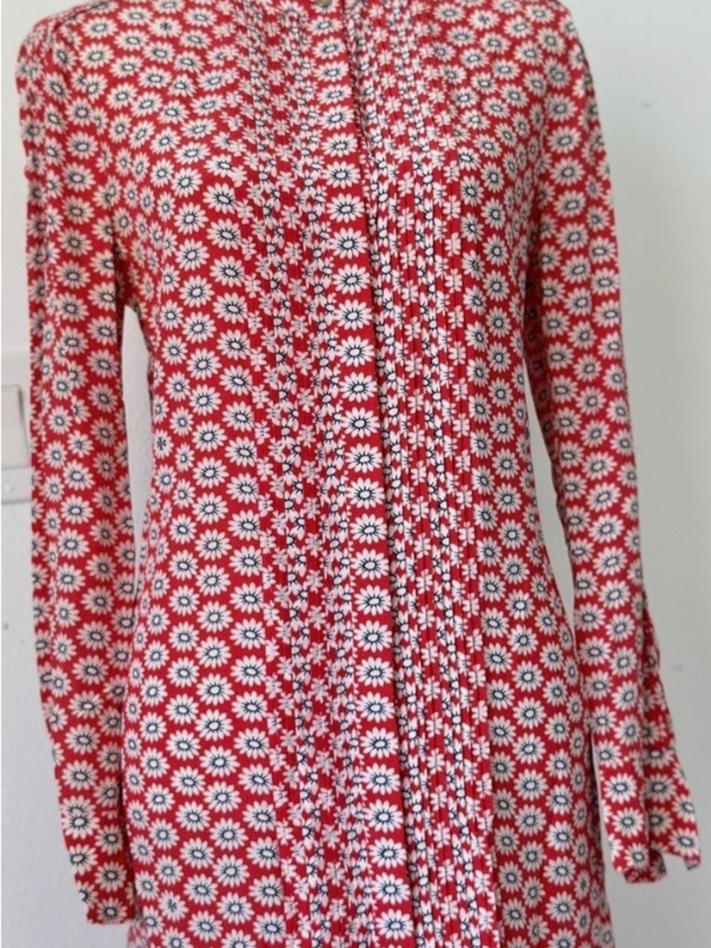Tory Burch Red Daisy-Print Long Sleeve Pleated Front Top